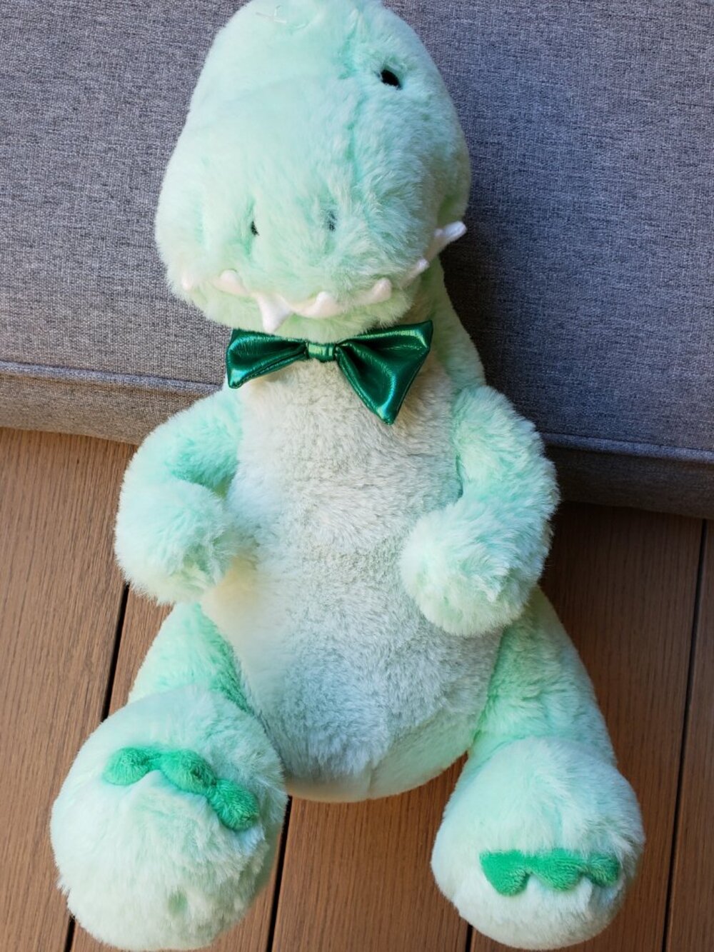 EUC FAO SCHWARTZ lovable, ultra-soft stuffed animal DINO electric green (OS)